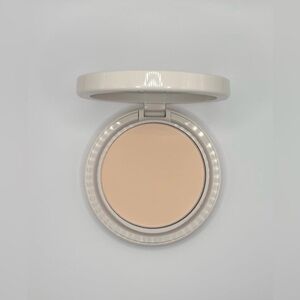 Kylie Cosmetics Natural Foundation